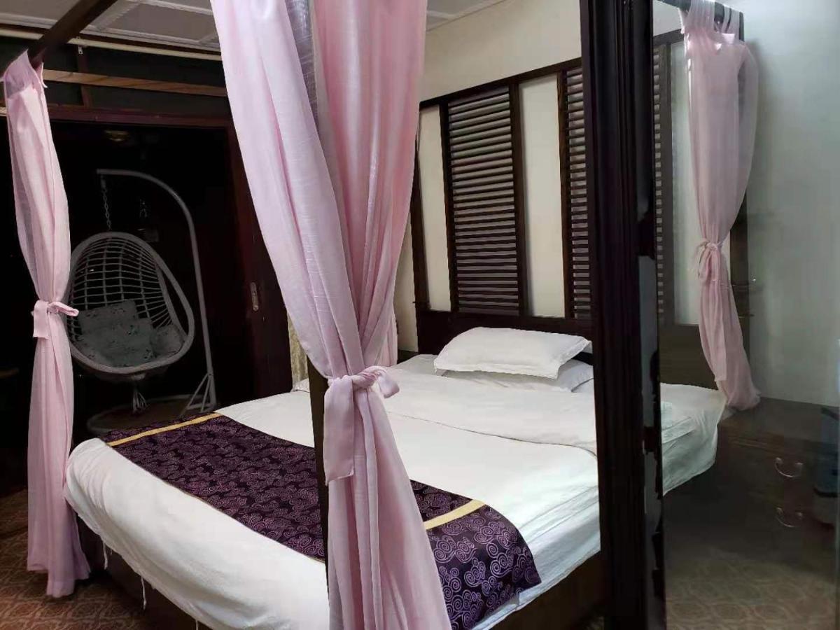 Lqj Riverside Guest House Fenghuang Buitenkant foto