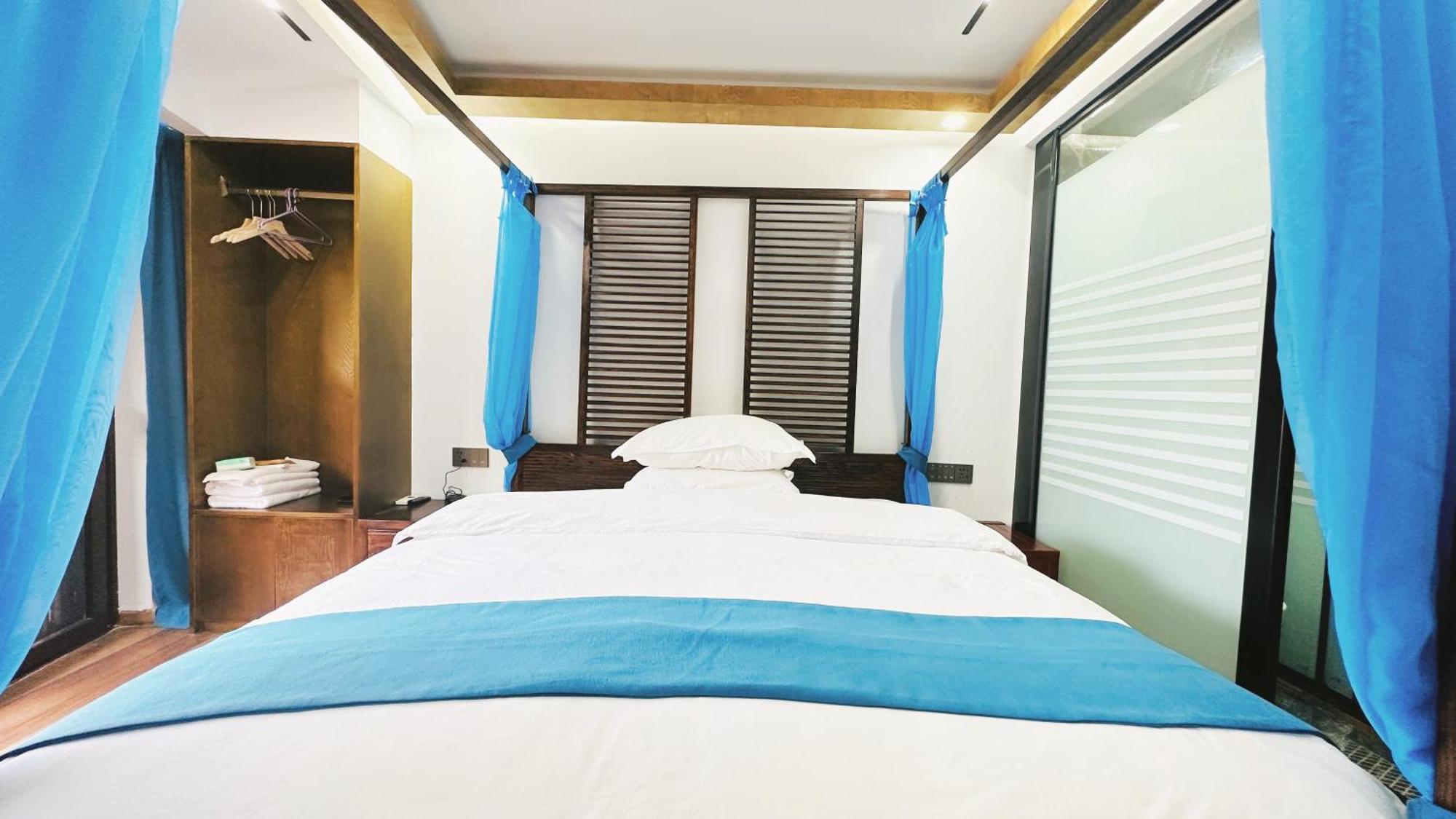 Lqj Riverside Guest House Fenghuang Buitenkant foto